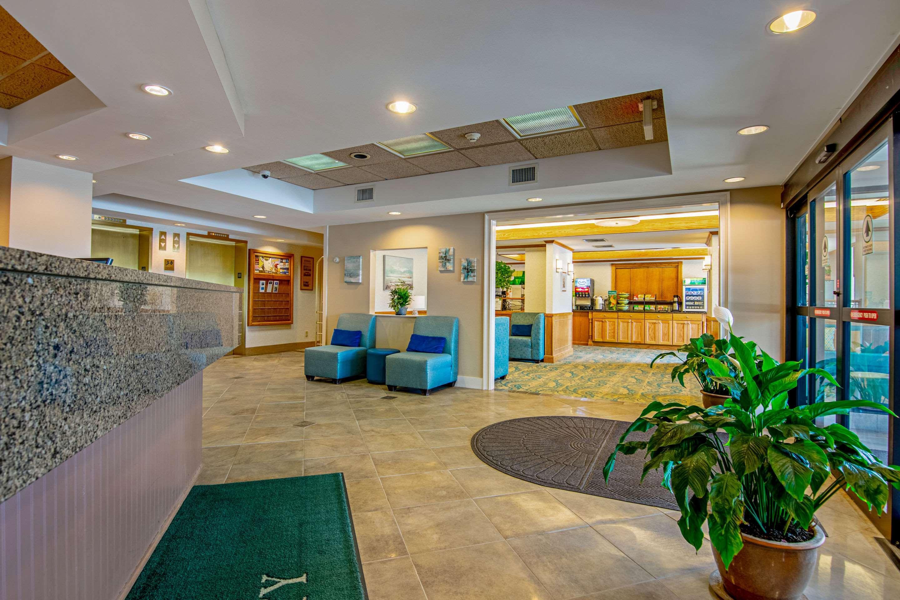 Quality Inn Портсмут Экстерьер фото