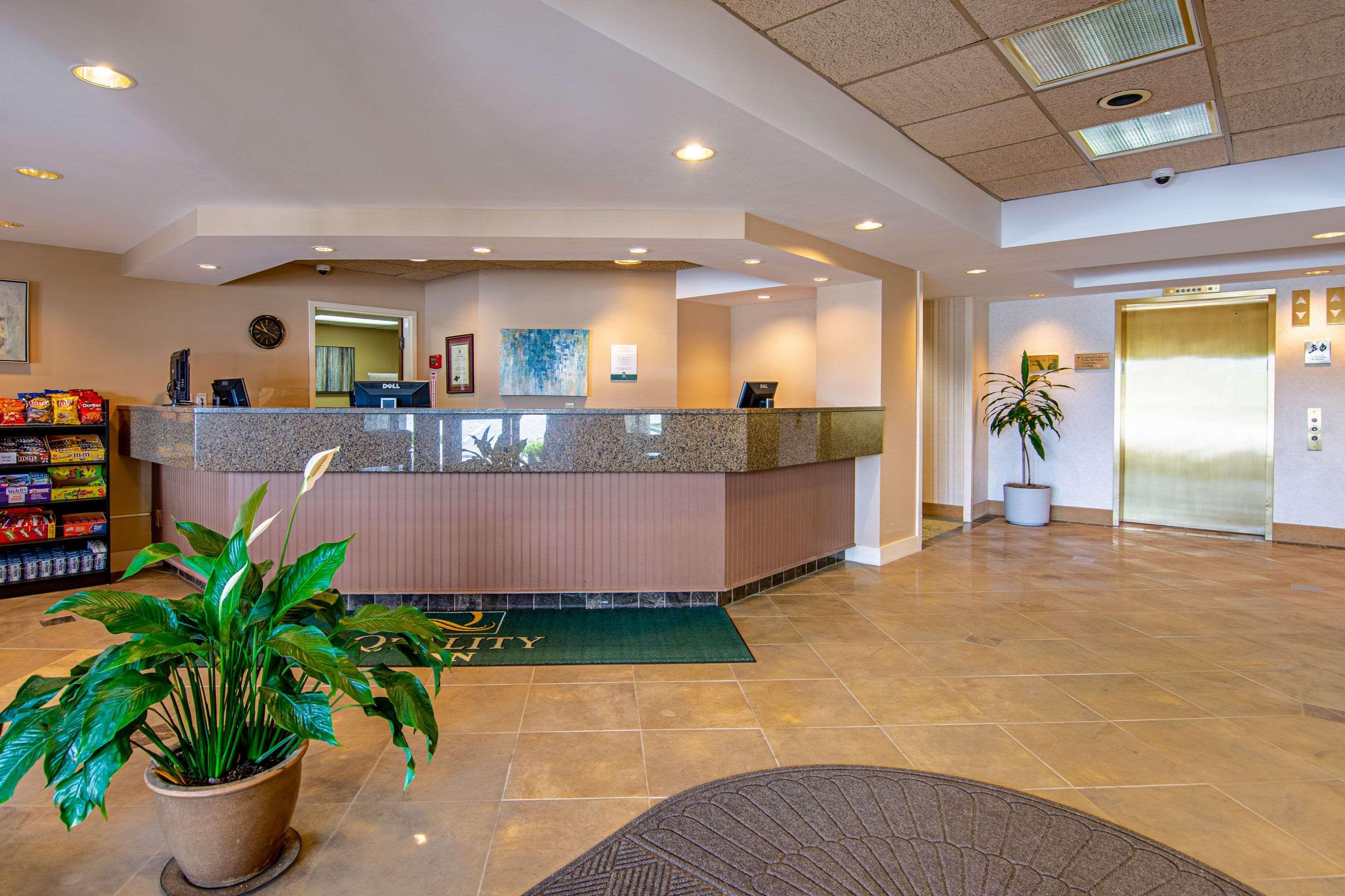 Quality Inn Портсмут Экстерьер фото